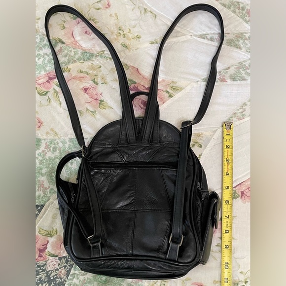 Small black leather backpack - Picture 6 of 12